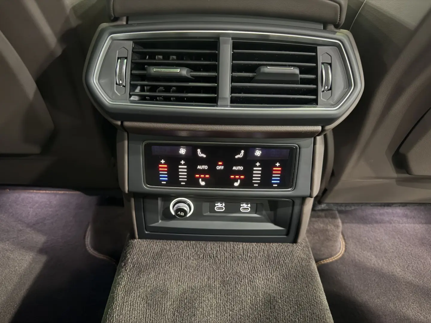 Urus S AKRAPOVIC+B&O+PANO