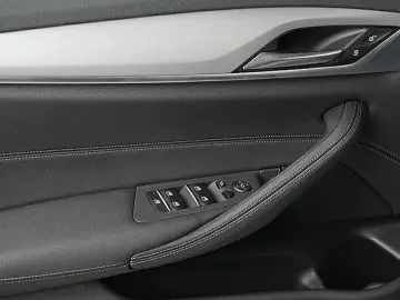 530e Aut. HuD DAB LiveCockpit Kamera SitzheizDAB