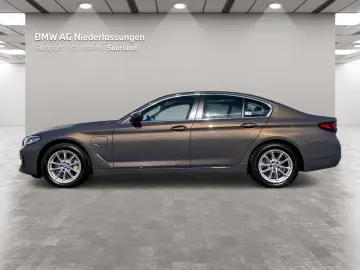 530e Limousine LiveCockpitProf Kamera HiFi LED