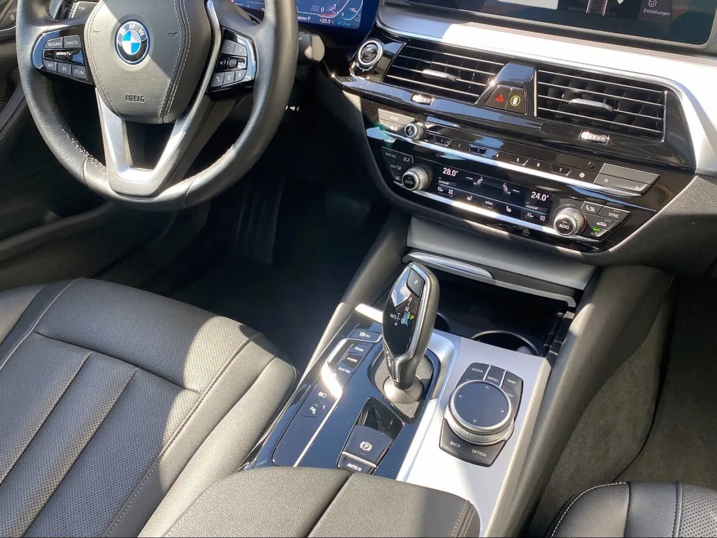 530e Limousine LiveCockpitProf Kamera HiFi LED