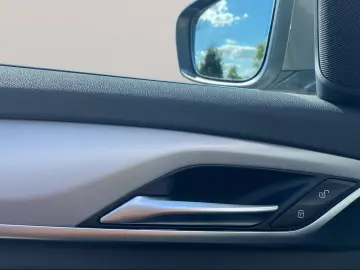530e Limousine LiveCockpitProf Kamera HiFi LED
