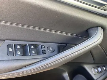 530e Limousine LiveCockpitProf Kamera HiFi LED