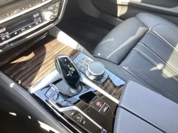 530e Limousine Head-Up HiFi DAB LED WLAN GSD
