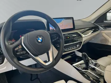 530 i Luxury Line/HUD/AHK/HUD/Navigation/Leder