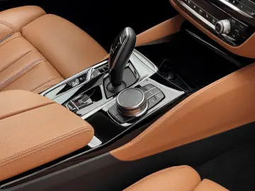 530e Limousine LUXURY LINE Komfortsitze Head-Up 