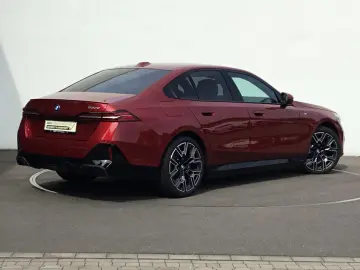 530e xDrive M SPORT+ICONIC GLOW+KAMERA+KOMFORTSI