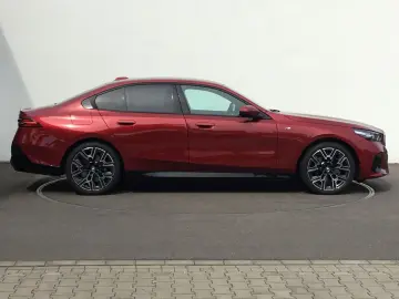 530e xDrive M SPORT+ICONIC GLOW+KAMERA+KOMFORTSI