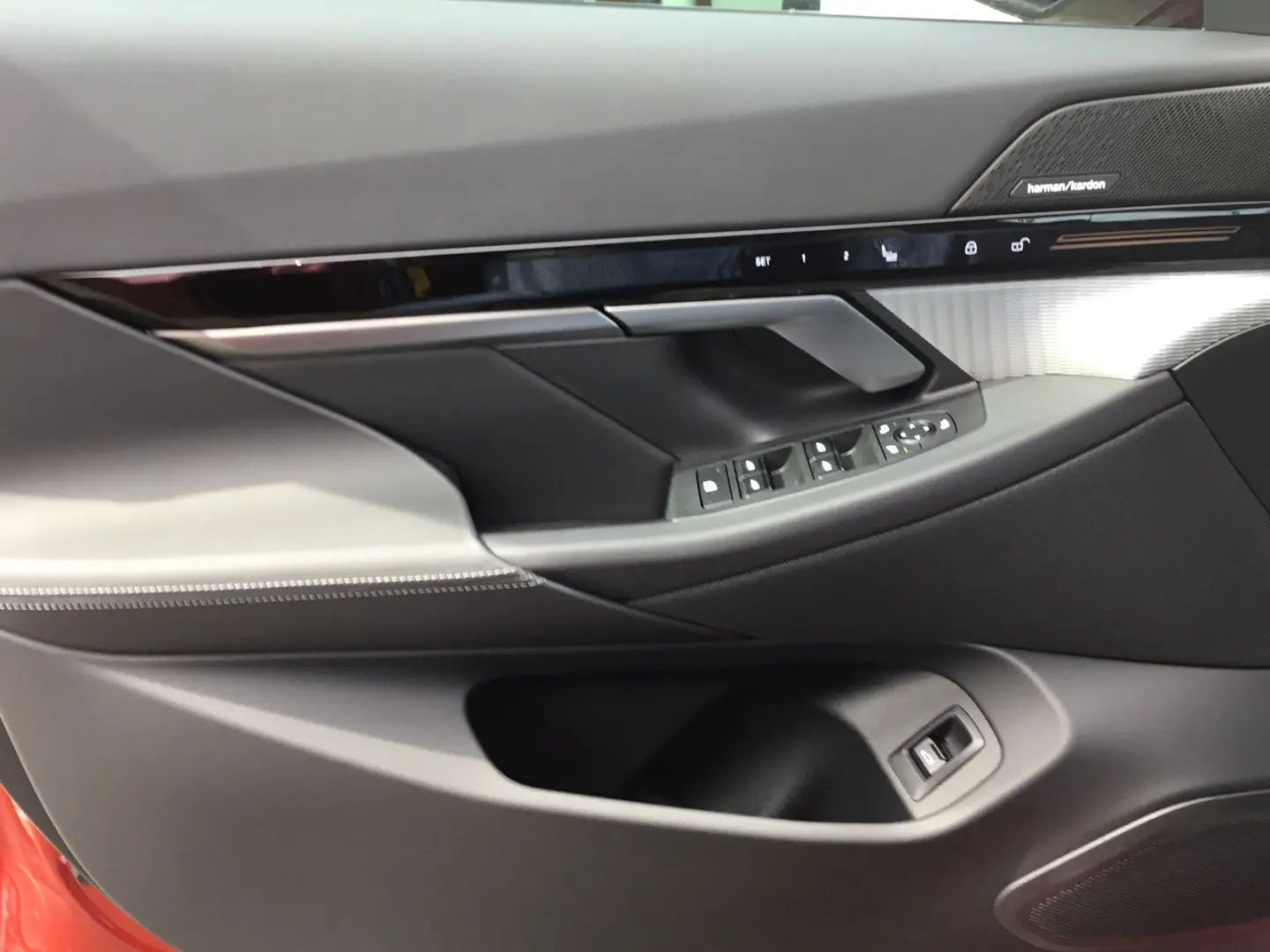 530e xDrive M SPORT+ICONIC GLOW+KAMERA+KOMFORTSI