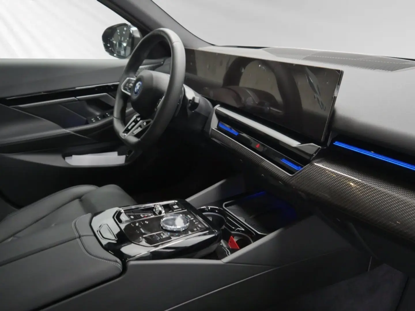 530e xDrive M Sport Pro|AHK|Pano|B&W|Autobahnass