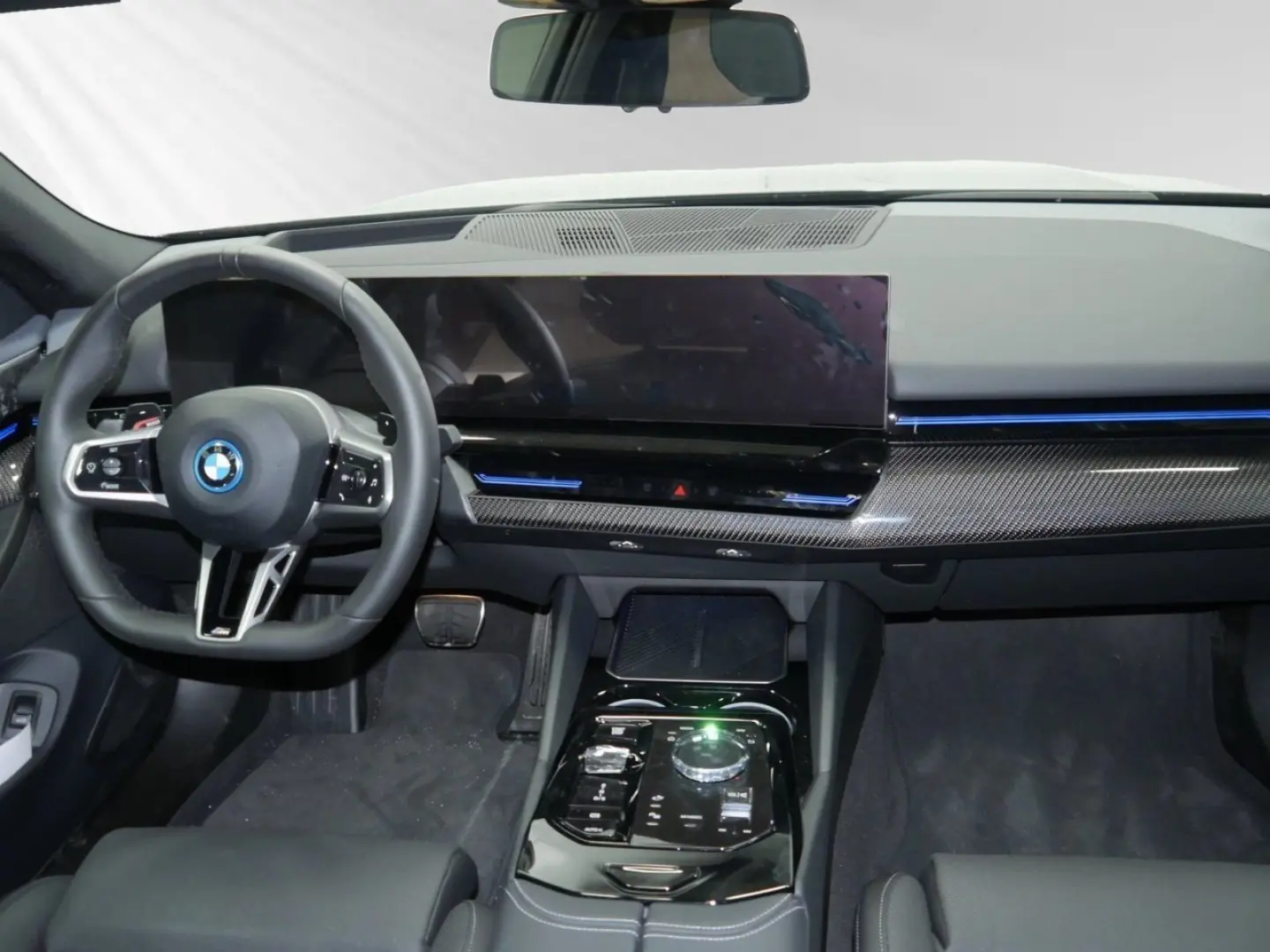 530e xDrive M Sport Pro|AHK|Pano|B&W|Autobahnass