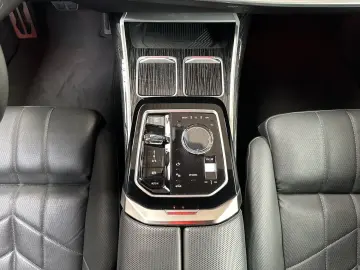 740d xDrive M Sport Pro|AHK|SkyLounge