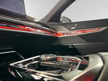 740d xDrive M Sport Pro|AHK|SkyLounge