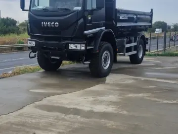 Autobasculanta Iveco 4x4 MMA 15 T