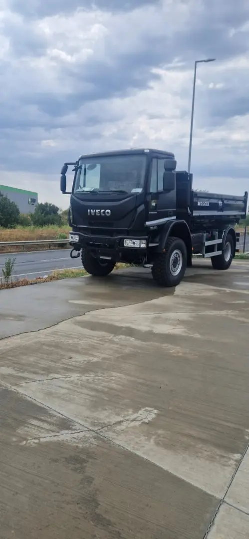 Autobasculanta Iveco 4x4 MMA 15 T