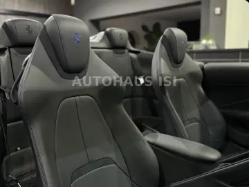 Ferrari Roma Spider GRI ÎNCHIS, LED-CARBON
