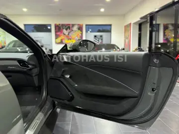 Ferrari Roma Spider GRI ÎNCHIS, LED-CARBON