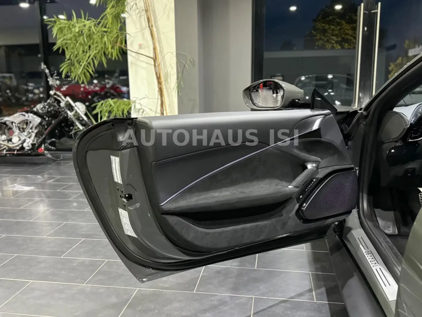 Ferrari Roma Spider GRI ÎNCHIS, LED-CARBON