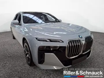 740d xDrive M-Sport AHK+PANO-SKY+STANDHZG