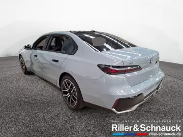 740d xDrive M-Sport AHK+PANO-SKY+STANDHZG