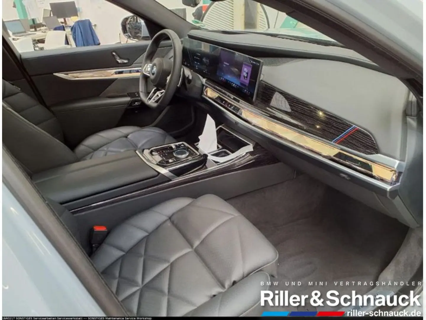 740d xDrive M-Sport AHK+PANO-SKY+STANDHZG