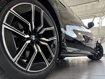 740d xDrive MSport DA Prof PA Prof PanoSkyLounge