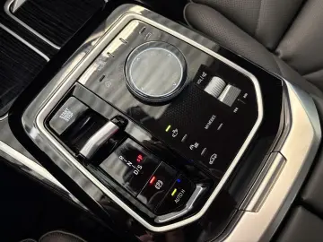 740d xDrive MSport DA Prof PA Prof PanoSkyLounge
