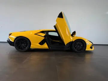 Revuelto 6.5 V12 HPEV