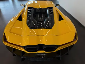 Revuelto 6.5 V12 HPEV