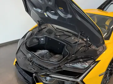 Revuelto 6.5 V12 HPEV