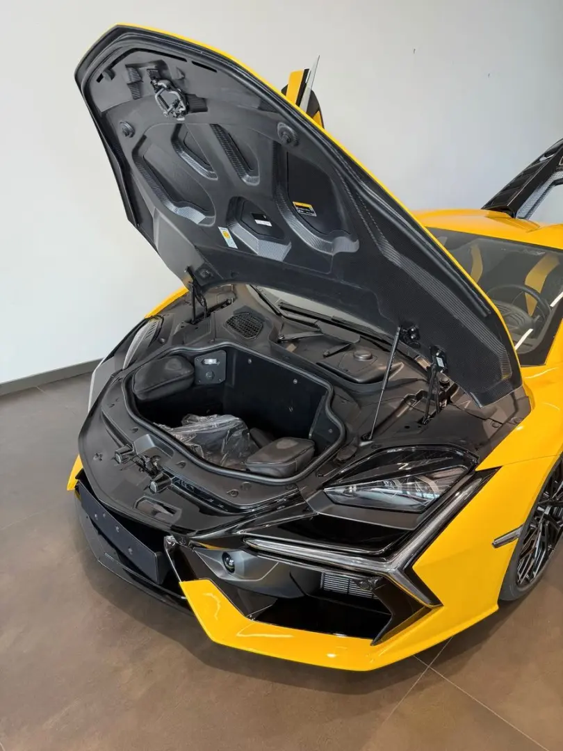 Revuelto 6.5 V12 HPEV
