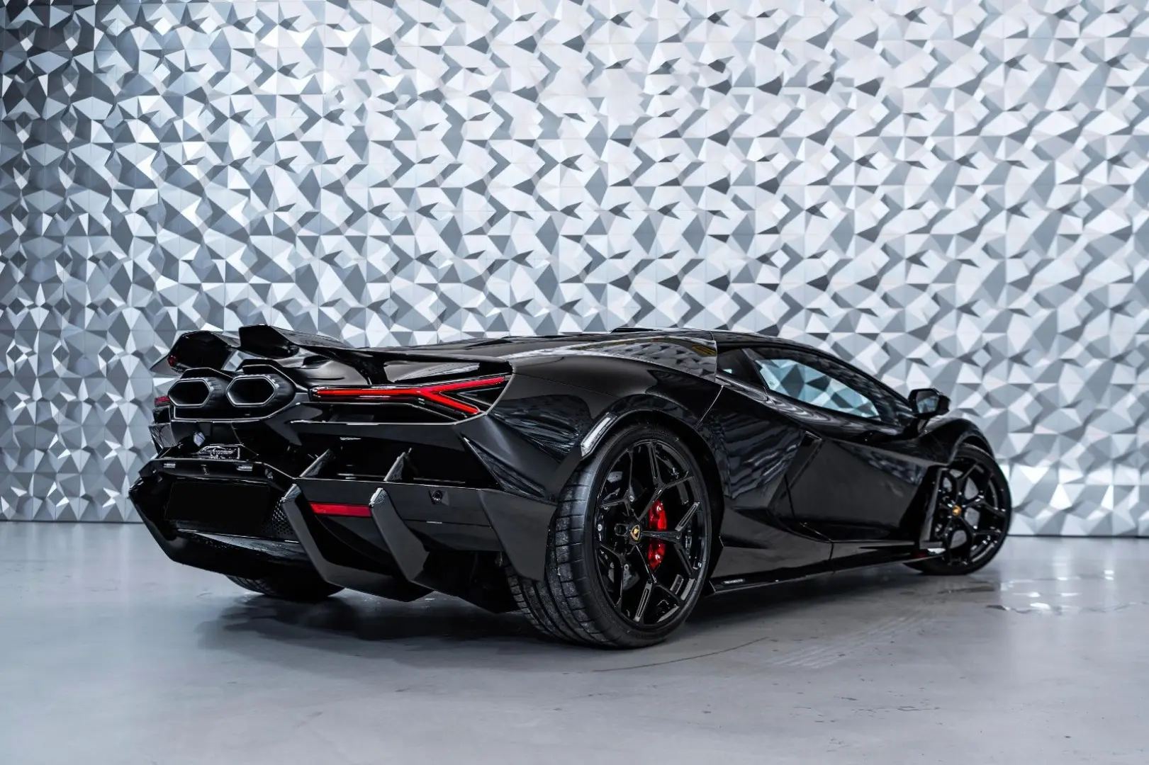 Revuelto 6.5 V12 HPEV*Assistance*