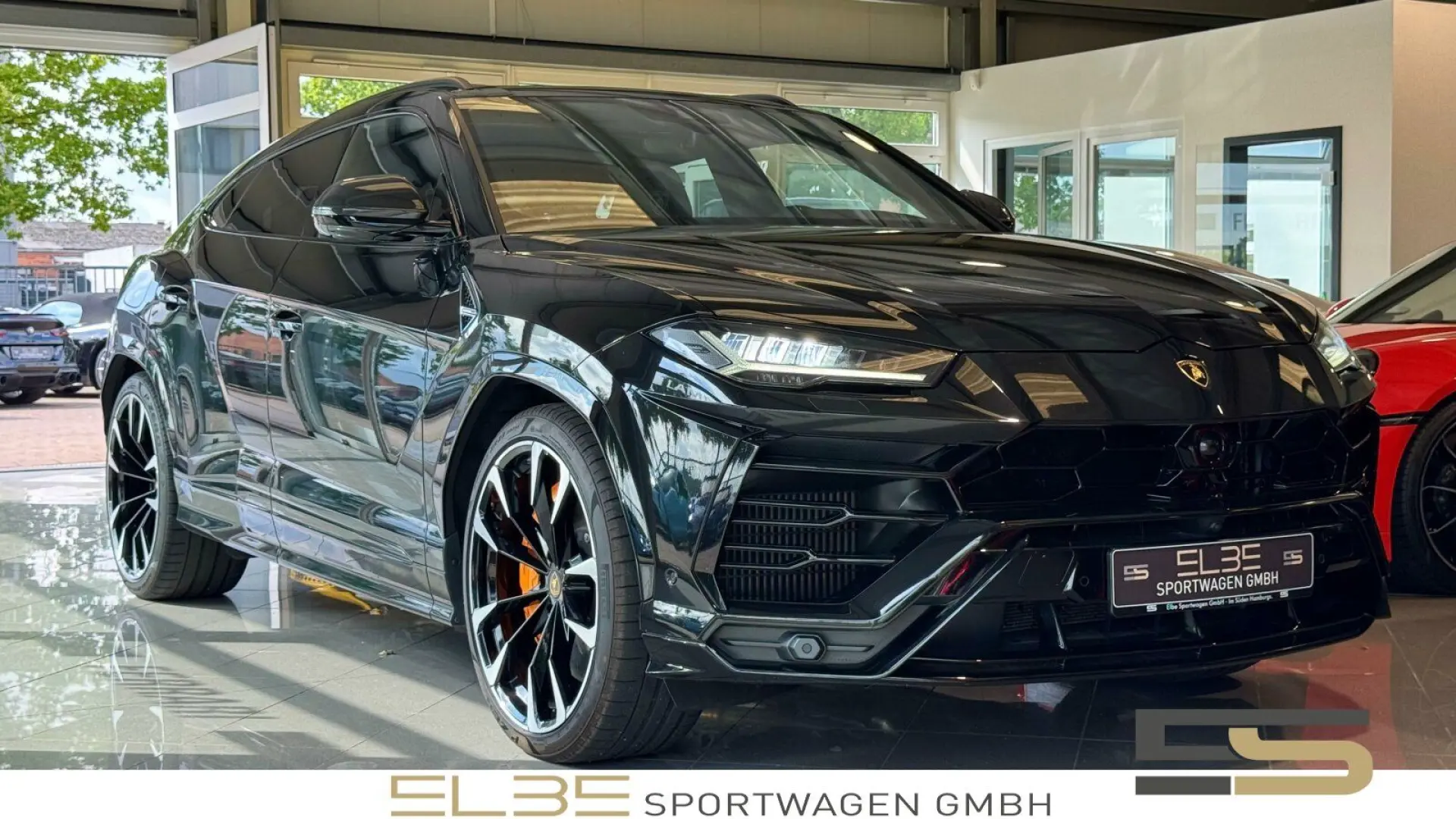 Urus B&O PANO CARBON MASSAGE OFF-ROAD 23