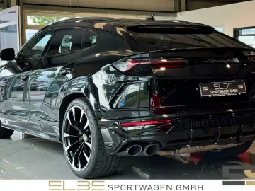 Urus B&O PANO CARBON MASSAGE OFF-ROAD 23