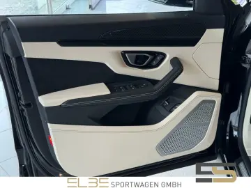 Urus B&O PANO CARBON MASSAGE OFF-ROAD 23