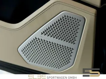 Urus B&O PANO CARBON MASSAGE OFF-ROAD 23