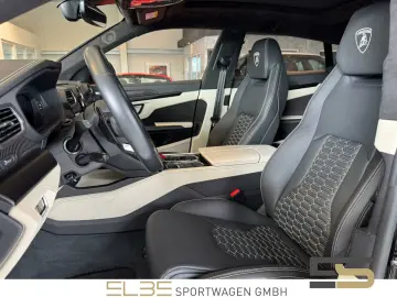 Urus B&O PANO CARBON MASSAGE OFF-ROAD 23