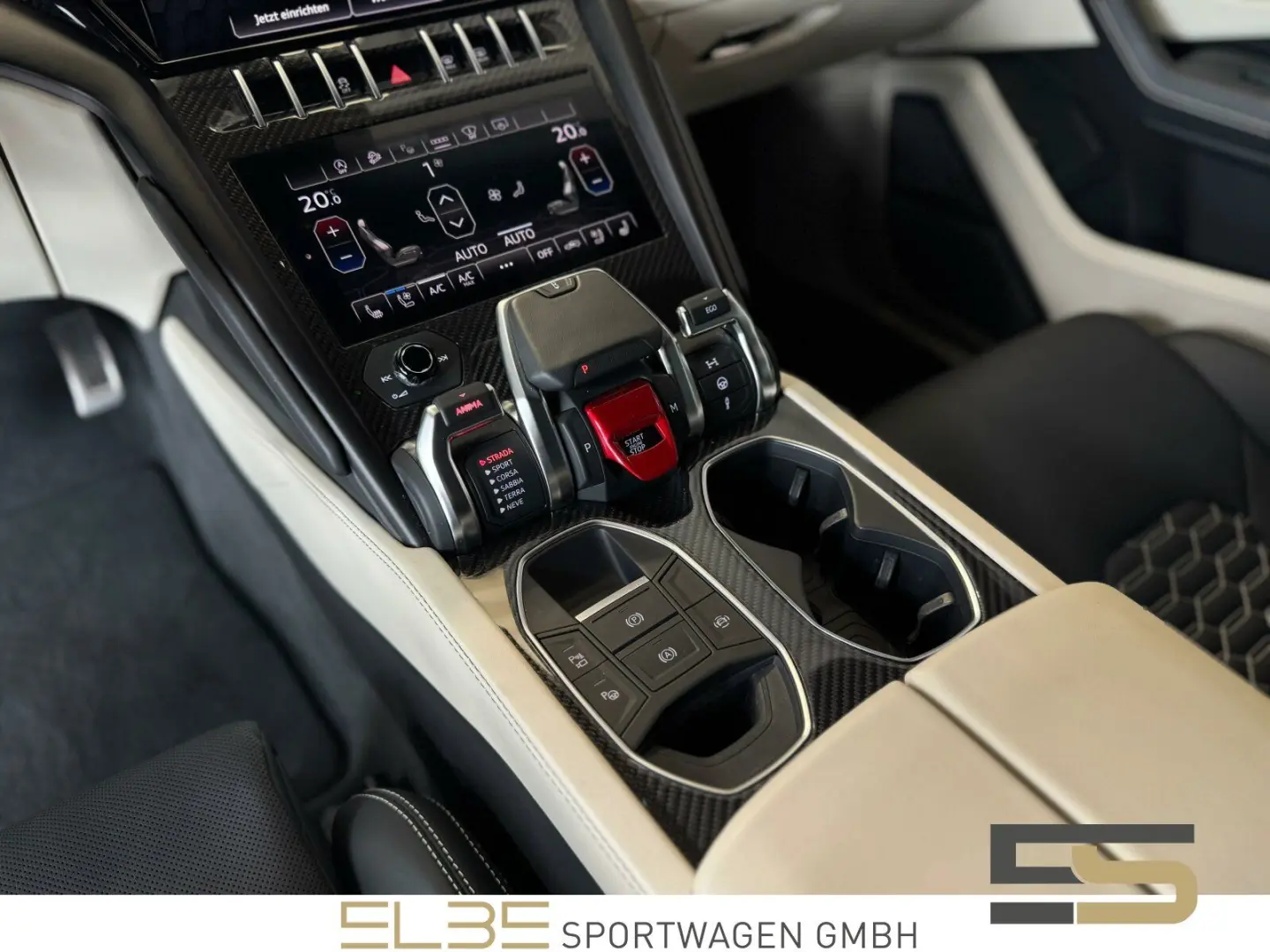 Urus B&O PANO CARBON MASSAGE OFF-ROAD 23