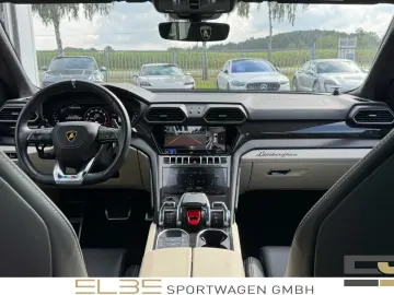 Urus B&O PANO CARBON MASSAGE OFF-ROAD 23