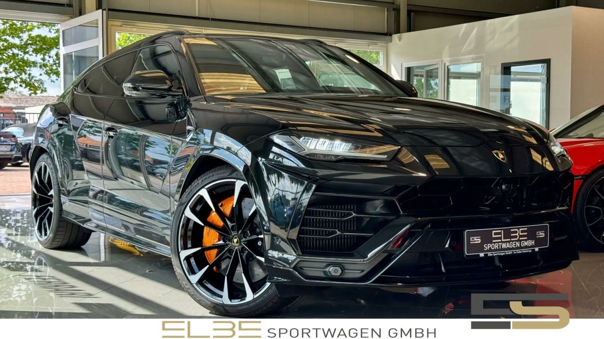 Urus B&O PANO CARBON MASSAGE OFF-ROAD 23