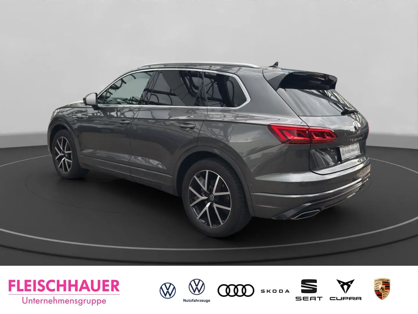 Touareg R-Line 4Motion V6 3.0 TDI HUD Luftfederu