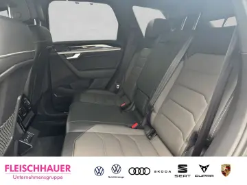 Touareg R-Line 4Motion V6 3.0 TDI HUD Luftfederu