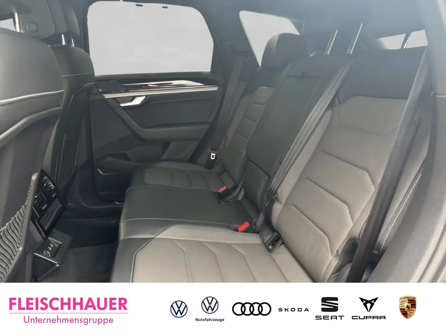 Touareg R-Line 4Motion V6 3.0 TDI HUD Luftfederu