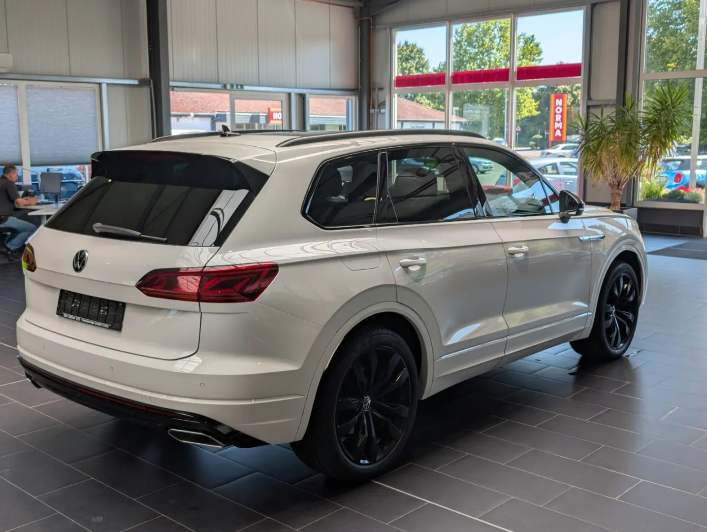 Touareg 3.0 V6 TDI 4Motion DPF Aut. R-Line Navi