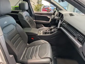 Touareg 3.0 V6 TDI 4Motion DPF Aut. R-Line Navi