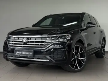 Volkswagen Touareg R-Line 4M  AHK  STHZ  LUFT  MATRIX  VC