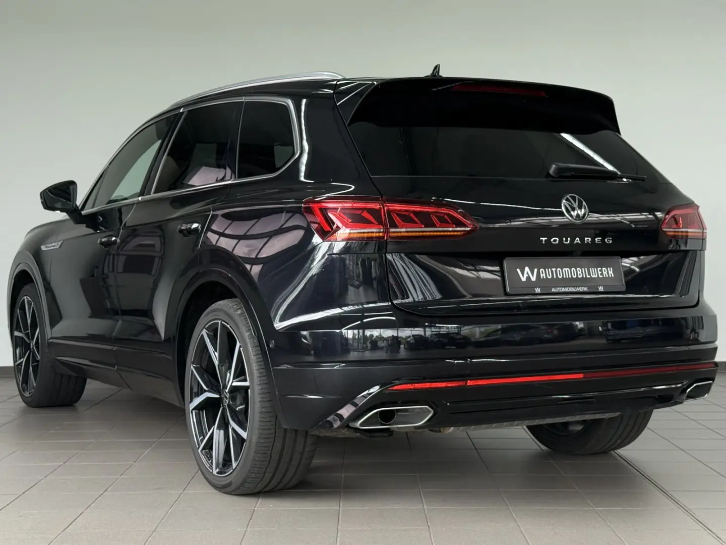 Volkswagen Touareg R-Line 4M |AHK |STHZ |LUFT |MATRIX |VC