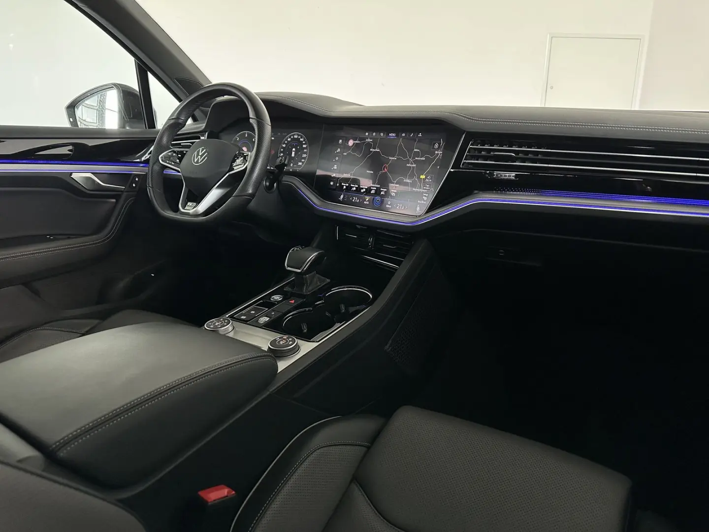 Volkswagen Touareg R-Line 4M |AHK |STHZ |LUFT |MATRIX |VC