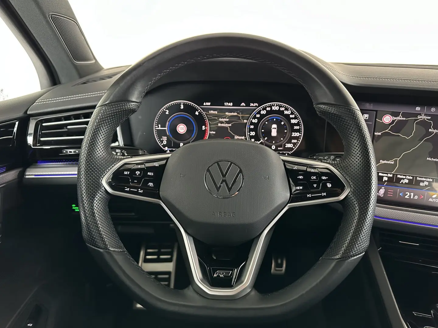 Volkswagen Touareg R-Line 4M |AHK |STHZ |LUFT |MATRIX |VC