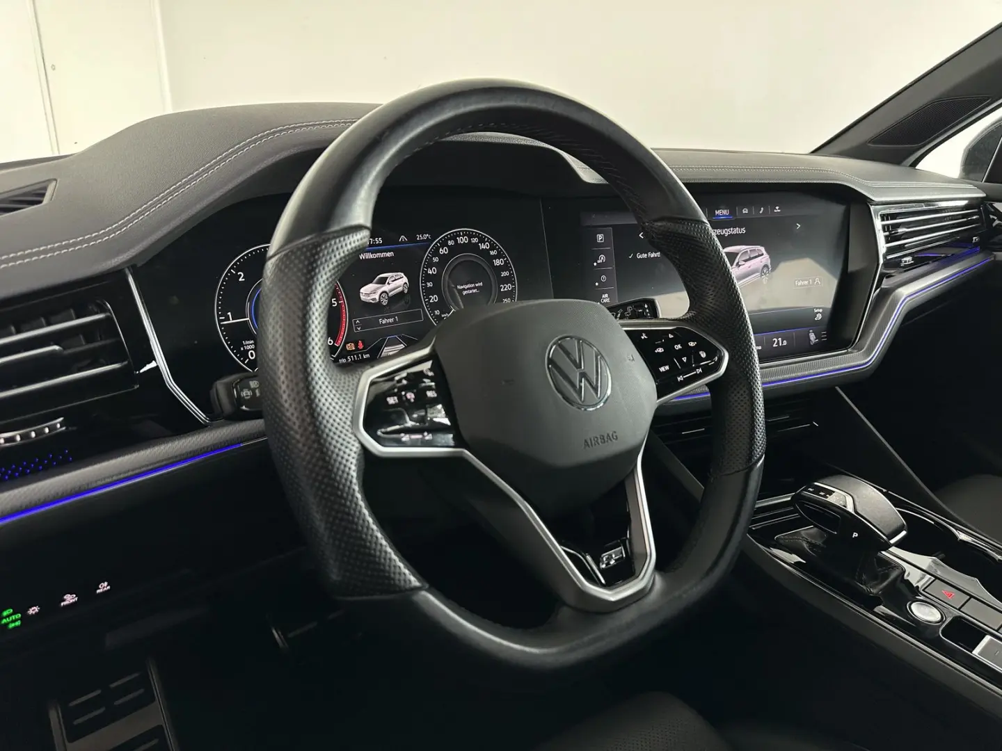 Volkswagen Touareg R-Line 4M |AHK |STHZ |LUFT |MATRIX |VC