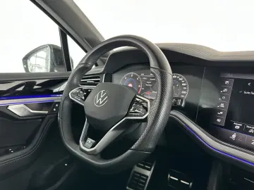 Volkswagen Touareg R-Line 4M |AHK |STHZ |LUFT |MATRIX |VC